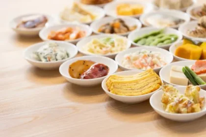 大腸カメラ検査前の食事ガイド｜3日前・前日のメニュー、コンビニ食まで専門医が解説