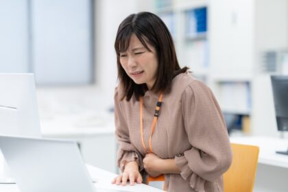 【胃腸炎】ウイルス性に感染したら何を食べればいい?専門医が教える食事の注意点と回復への近道